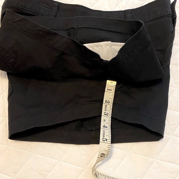 NWT: Gap Shorts Black Size: 4 - Picture 7 of 9
